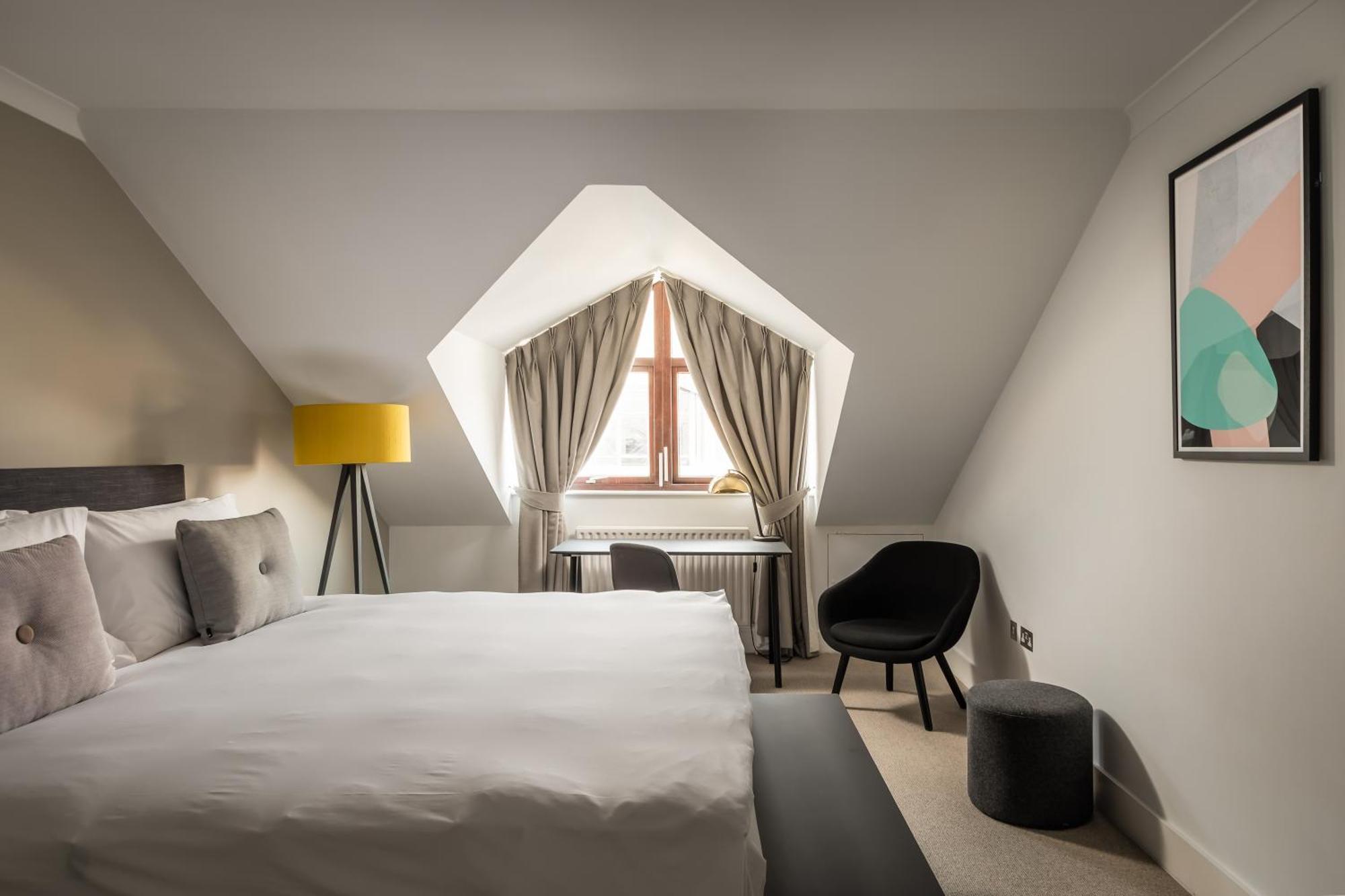 Monarch House - Serviced Apartments - Kensington Лондон Екстериор снимка
