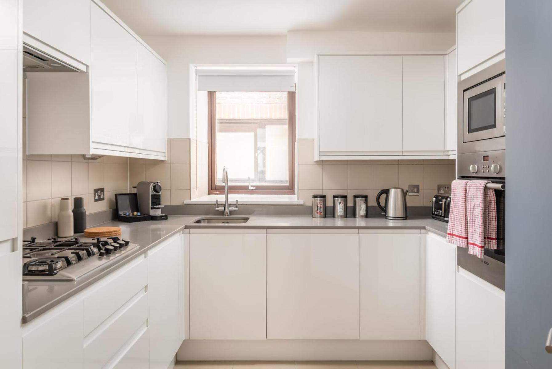 Monarch House - Serviced Apartments - Kensington Лондон Екстериор снимка
