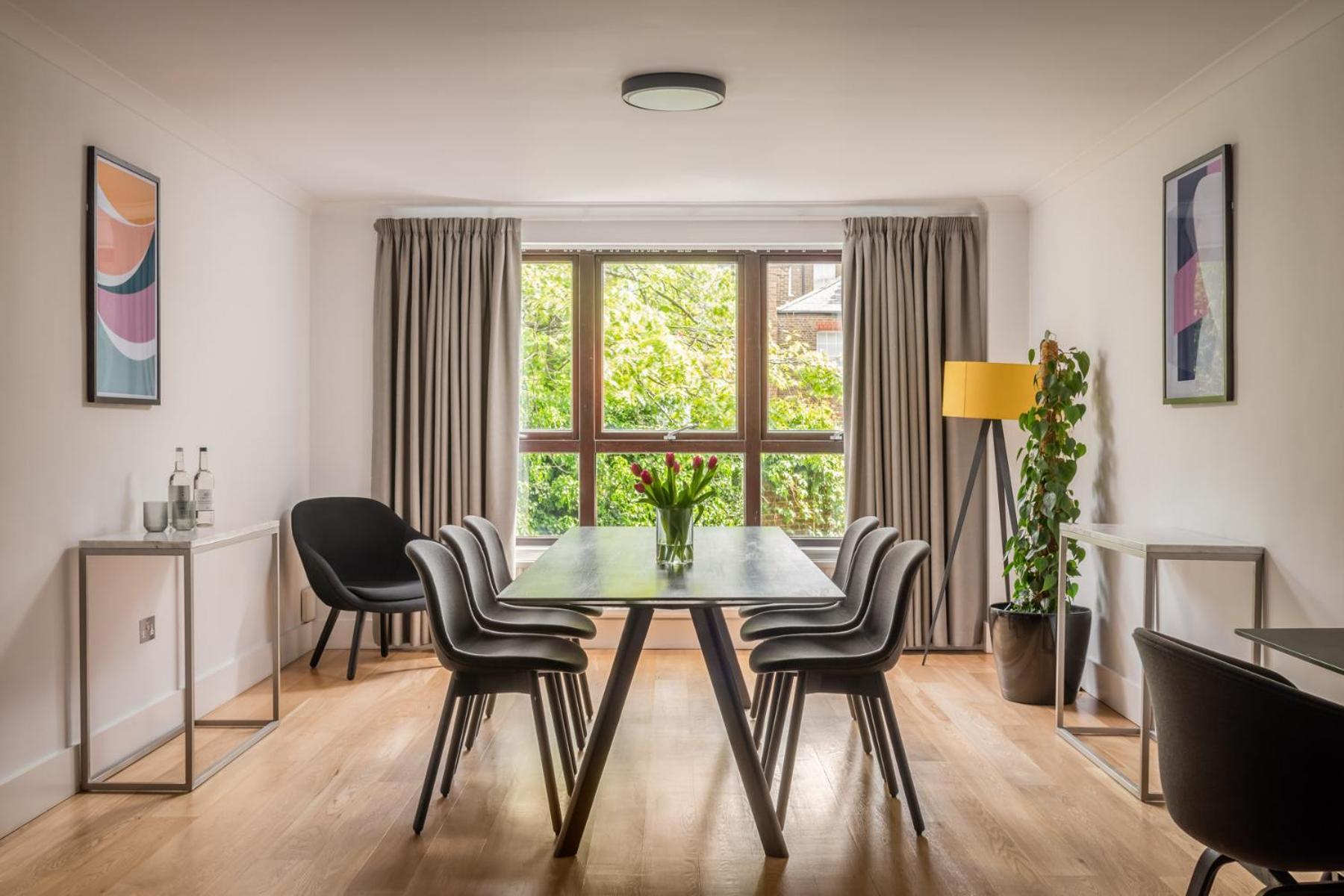 Monarch House - Serviced Apartments - Kensington Лондон Екстериор снимка