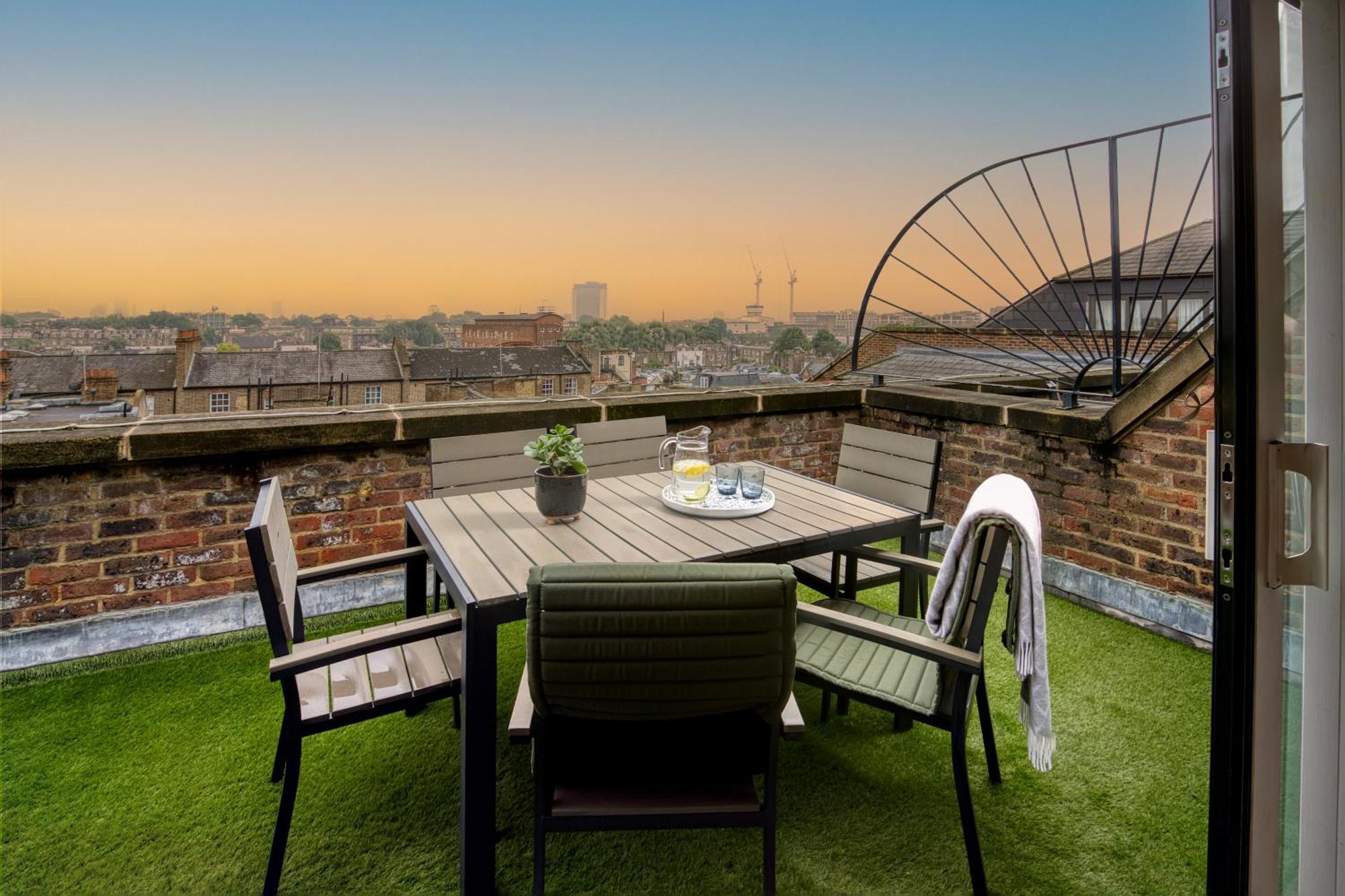 Monarch House - Serviced Apartments - Kensington Лондон Екстериор снимка