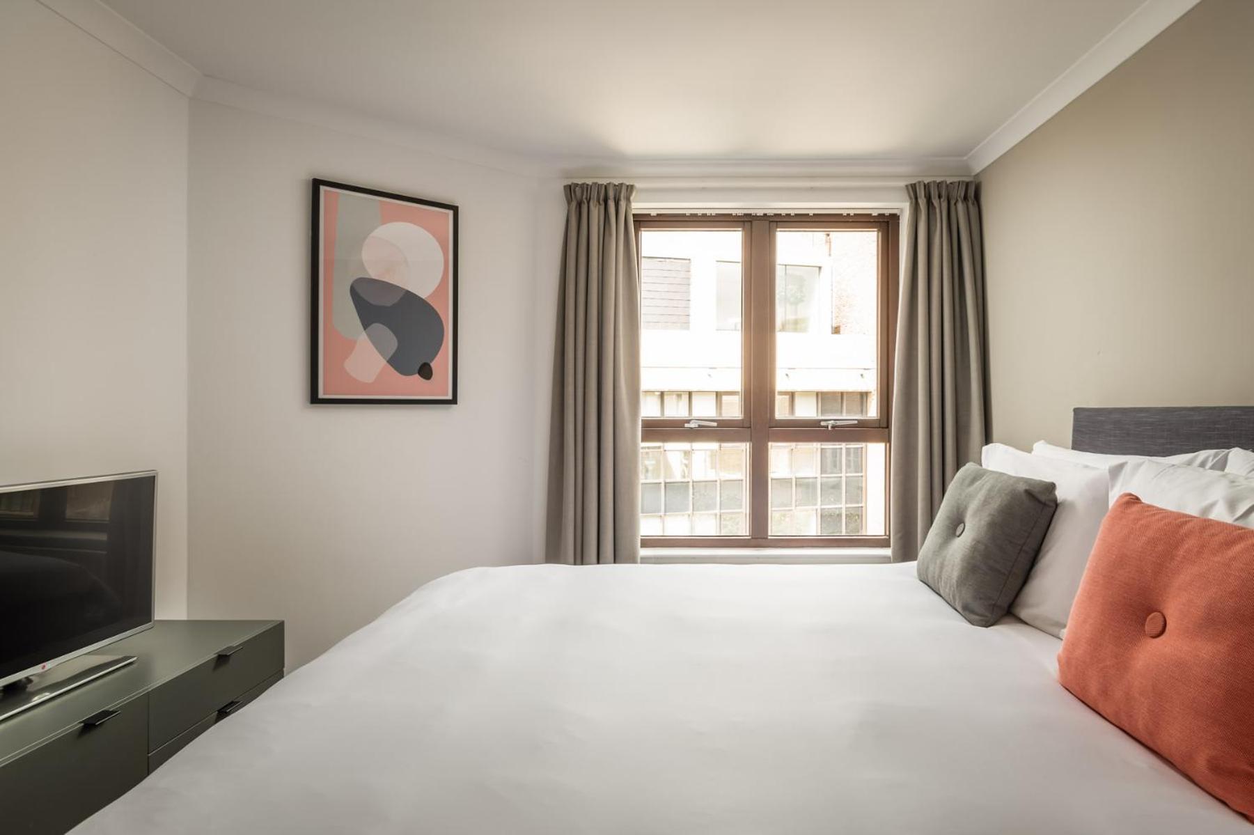 Monarch House - Serviced Apartments - Kensington Лондон Екстериор снимка