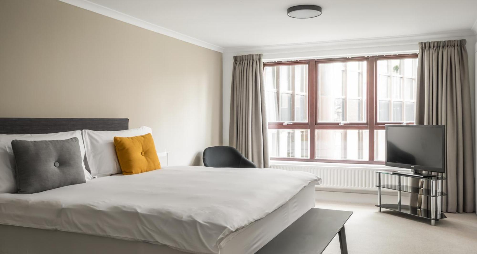 Monarch House - Serviced Apartments - Kensington Лондон Екстериор снимка