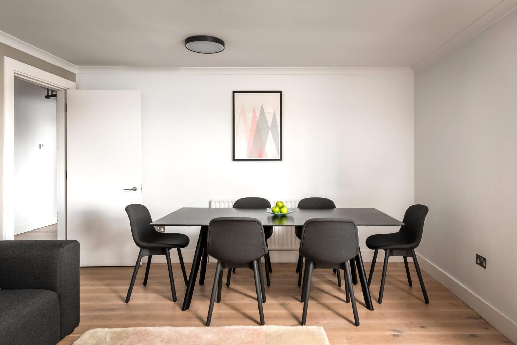 Monarch House - Serviced Apartments - Kensington Лондон Екстериор снимка