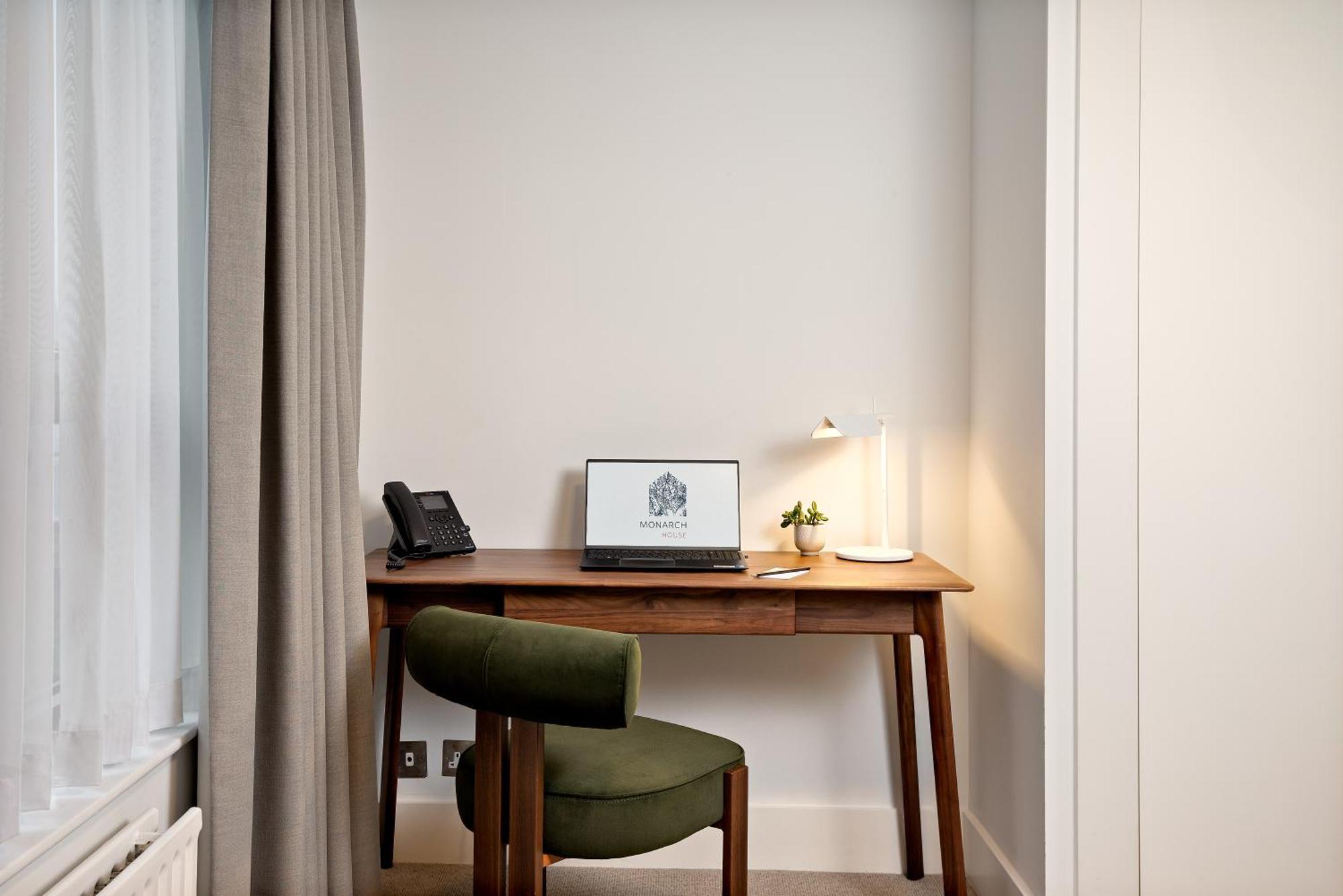 Monarch House - Serviced Apartments - Kensington Лондон Екстериор снимка