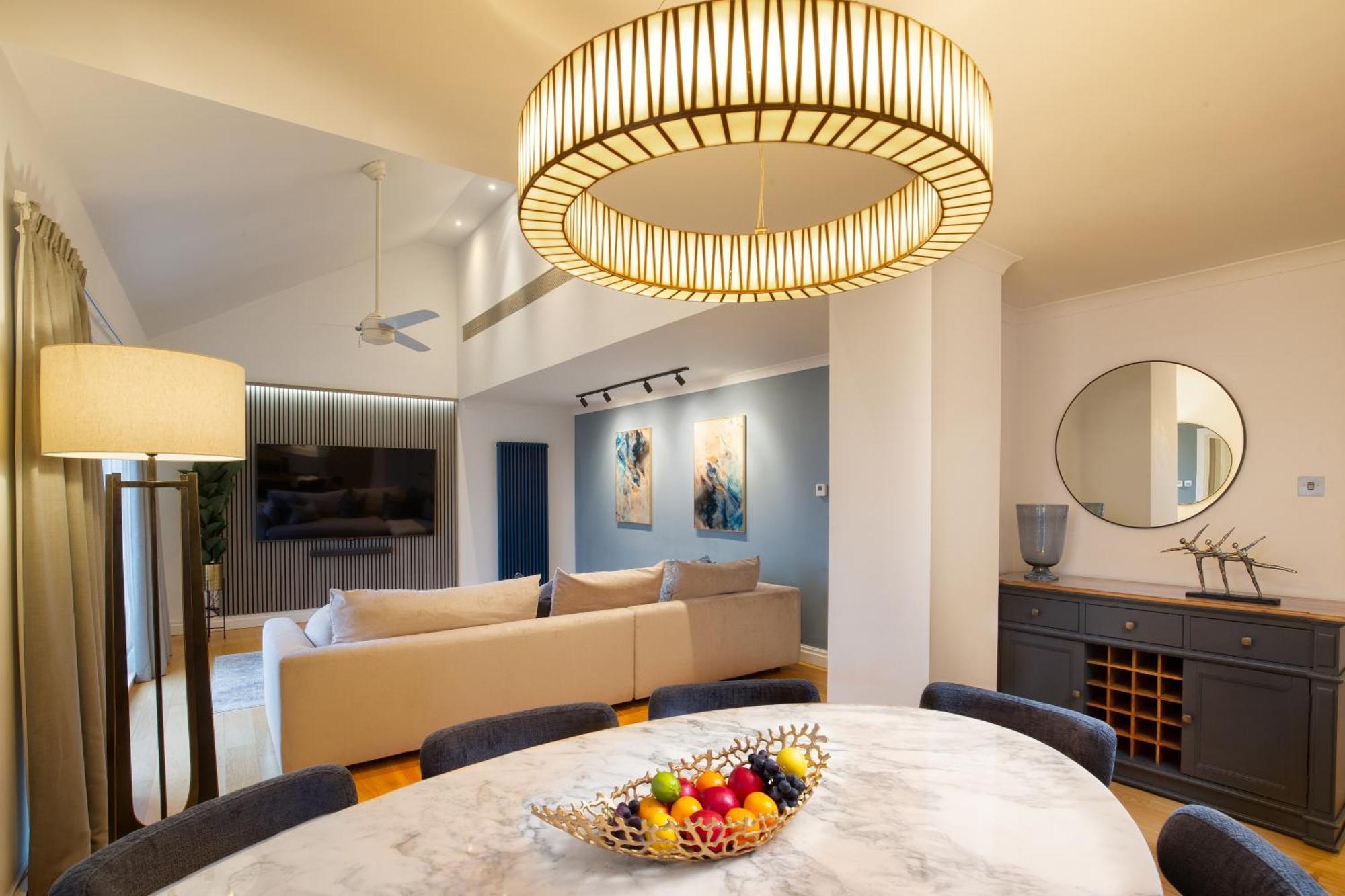 Monarch House - Serviced Apartments - Kensington Лондон Екстериор снимка