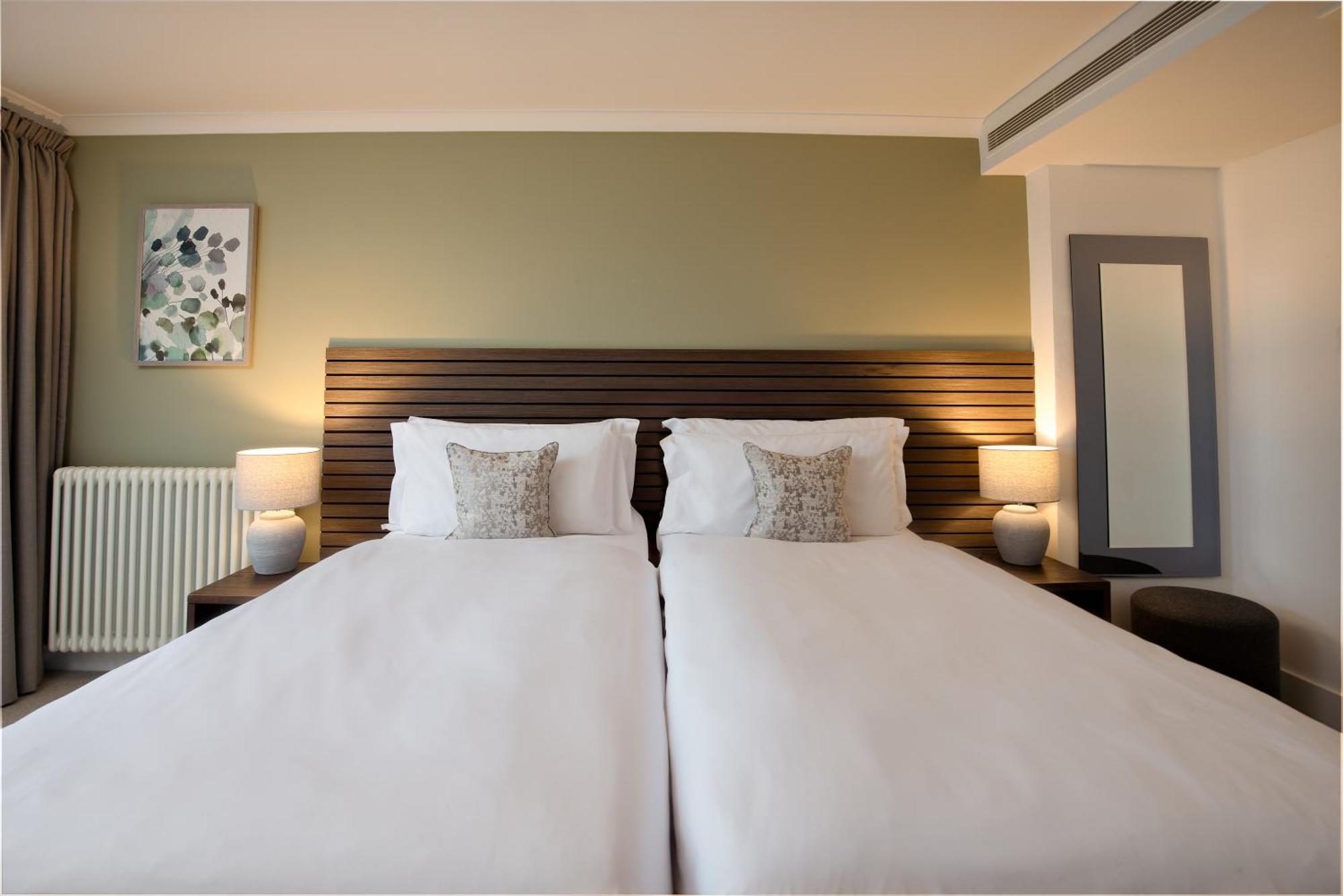 Monarch House - Serviced Apartments - Kensington Лондон Екстериор снимка