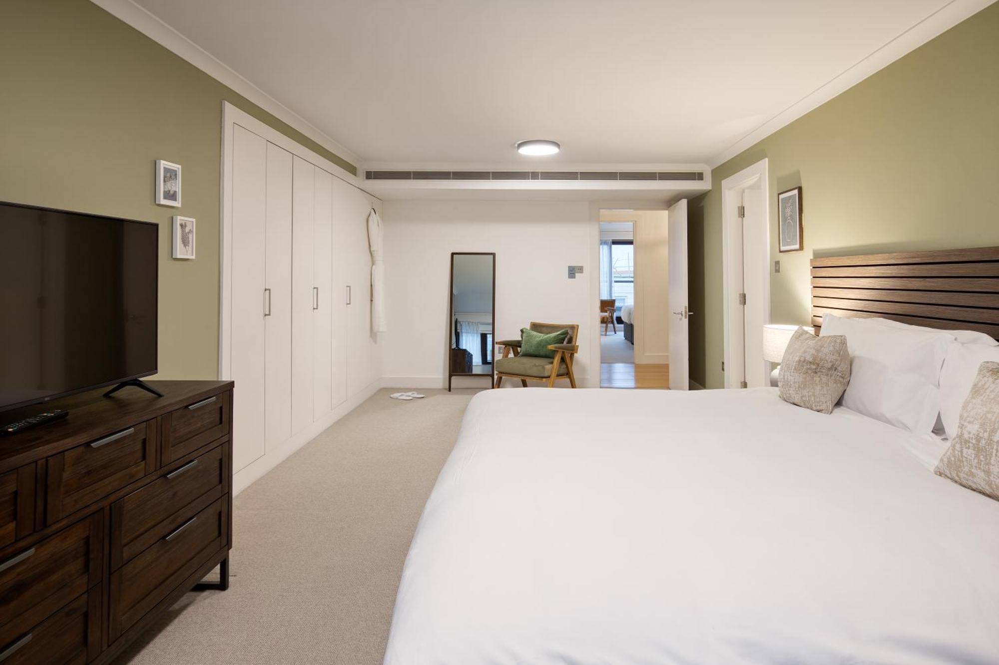 Monarch House - Serviced Apartments - Kensington Лондон Екстериор снимка